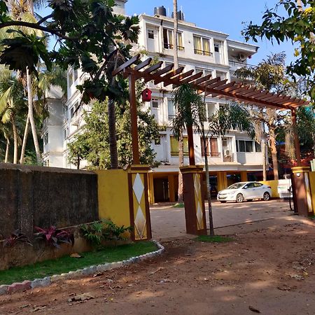 Luxury 2Bhk Apartment Near Calangute Baga Beach With Pool Zewnętrze zdjęcie