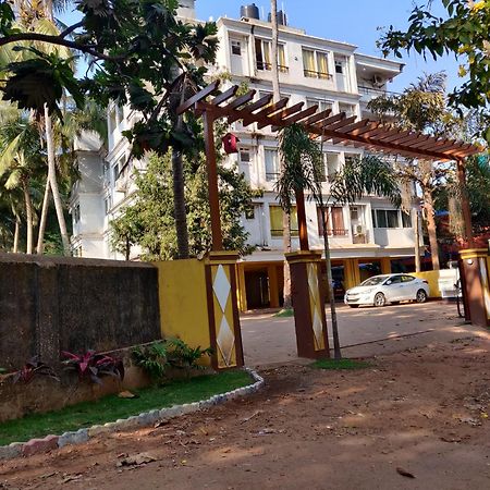 Luxury 2Bhk Apartment Near Calangute Baga Beach With Pool Zewnętrze zdjęcie